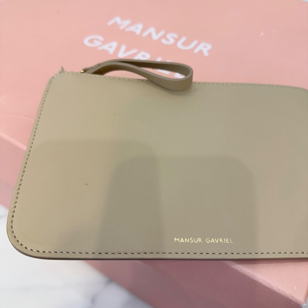 Mansur Gavriel Large Bucket Bag in Sand - Picture 12 of 14